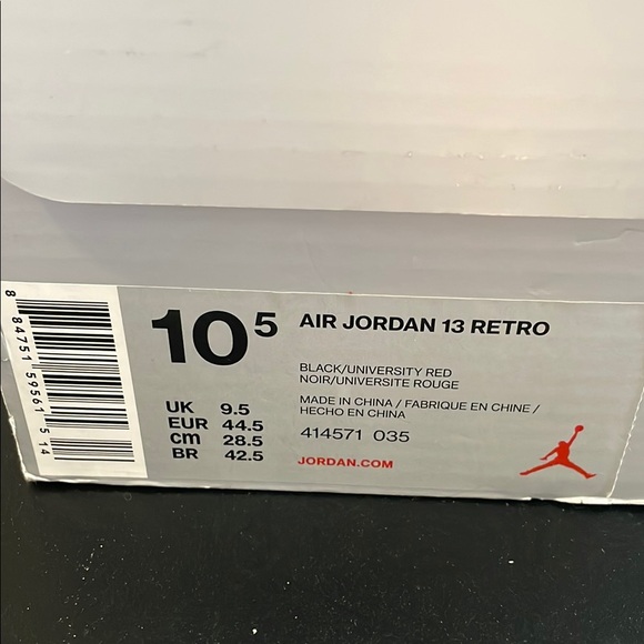 Nike Air Jordan 11 Retro - Picture 4 of 8